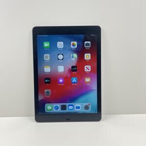 Apple iPad Air 1st Generation A1474 16 GB Wi-Fi 9.7 in | Space Gray | MD78LL/A